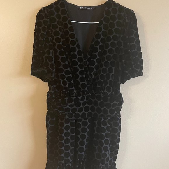 Cute Zara Dress - Picture 1 of 3